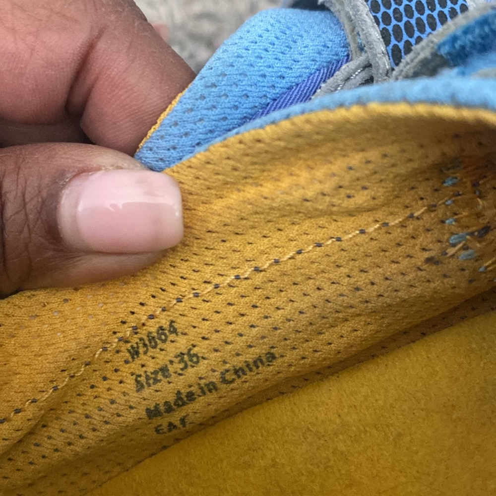 Vibram FiveFingers Blue and Yellow Minimalist Toe Sneakers - Picture 9 of 12